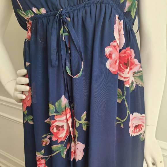 Floral Maxi Dress Size Medium - Picture 2 of 2
